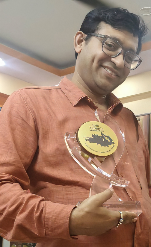 Ajay Kapoor with Joao Taborda Trophy that IIG won